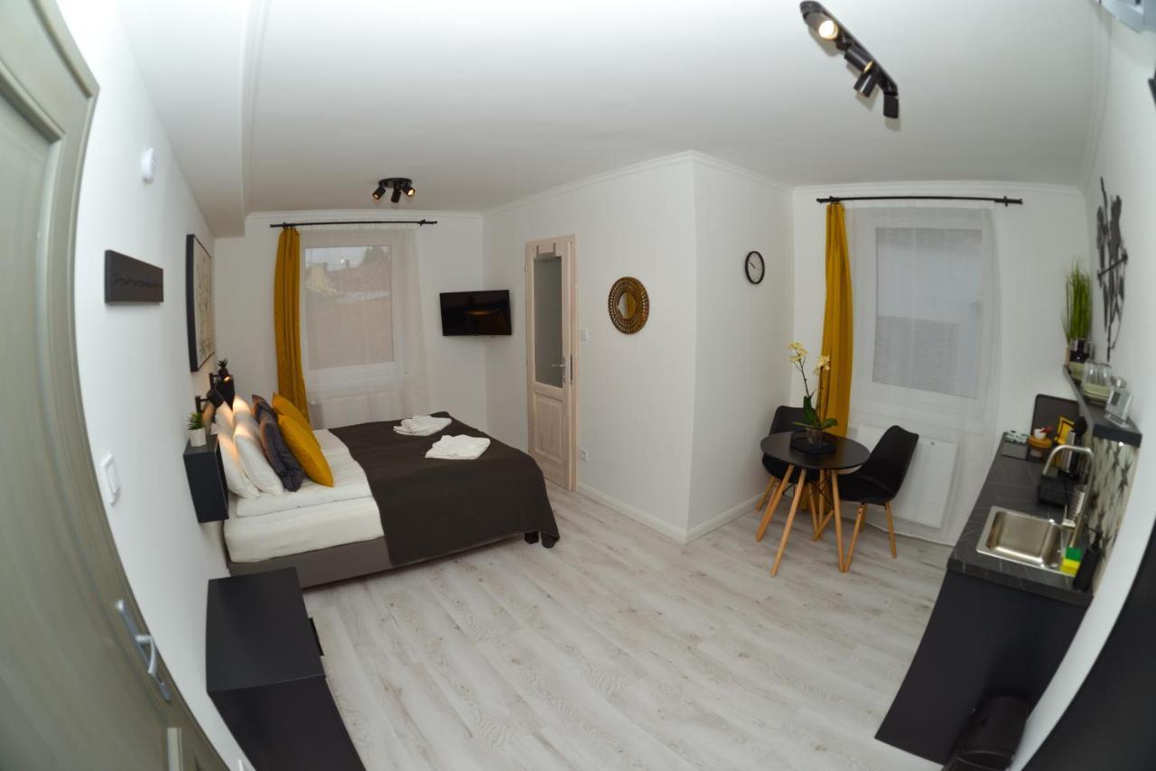 Raba92 Apartman House Ngoại thất bức ảnh